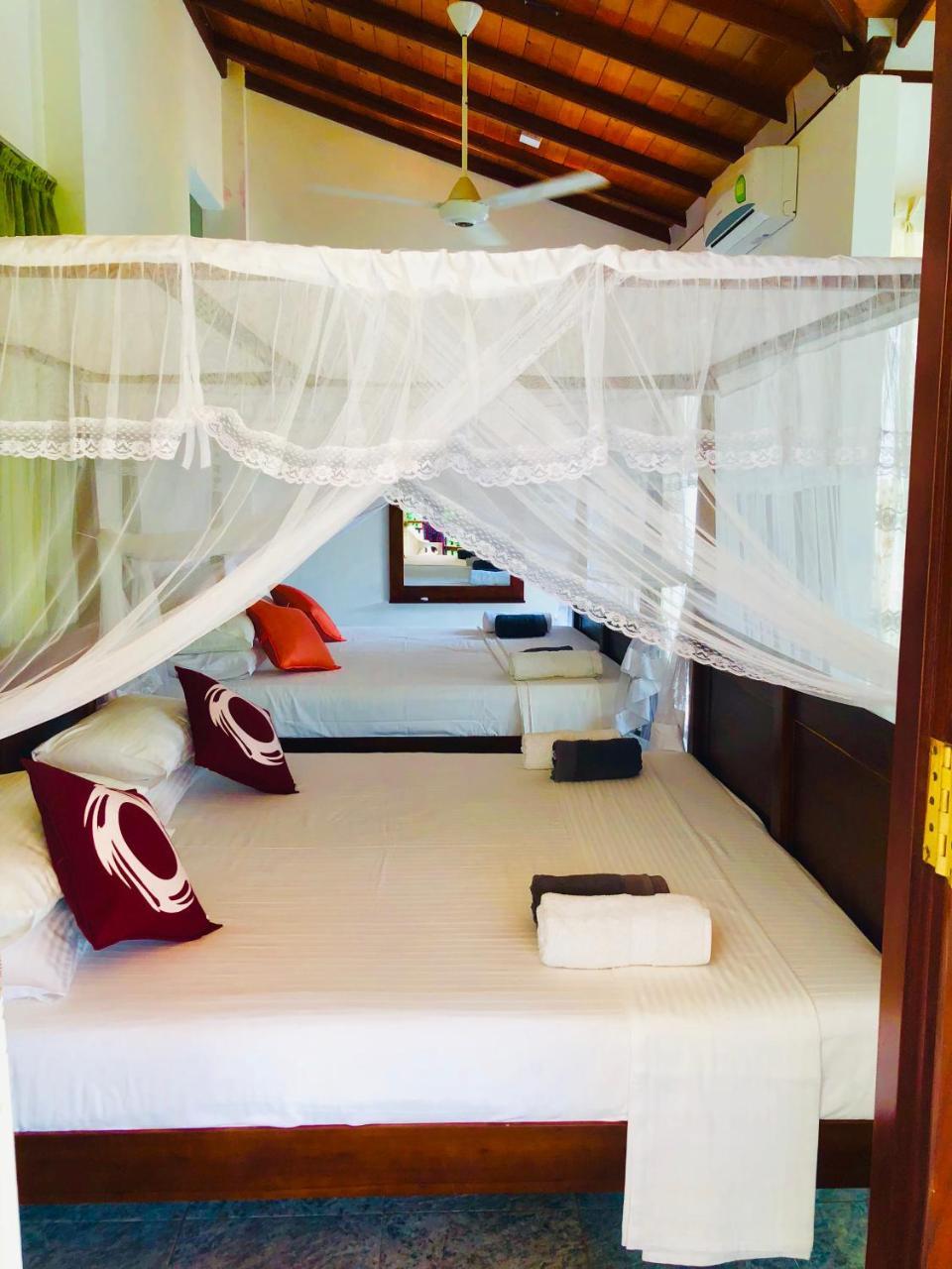 Villa White Hikkaduwa Exterior foto